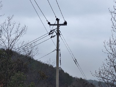 पोल लाइन हार्डवेयर इंस्टालेशन गलतियाँ: 6 सामान्य त्रुटियाँ और उनसे कैसे बचें
